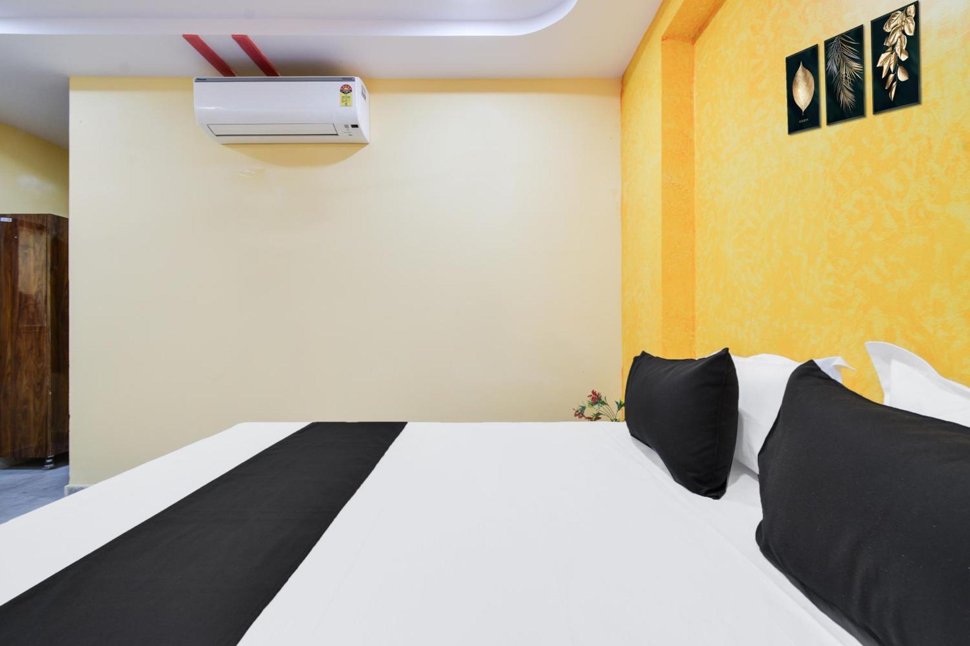 Hotel O Lucky Grand Хайдарабад Экстерьер фото