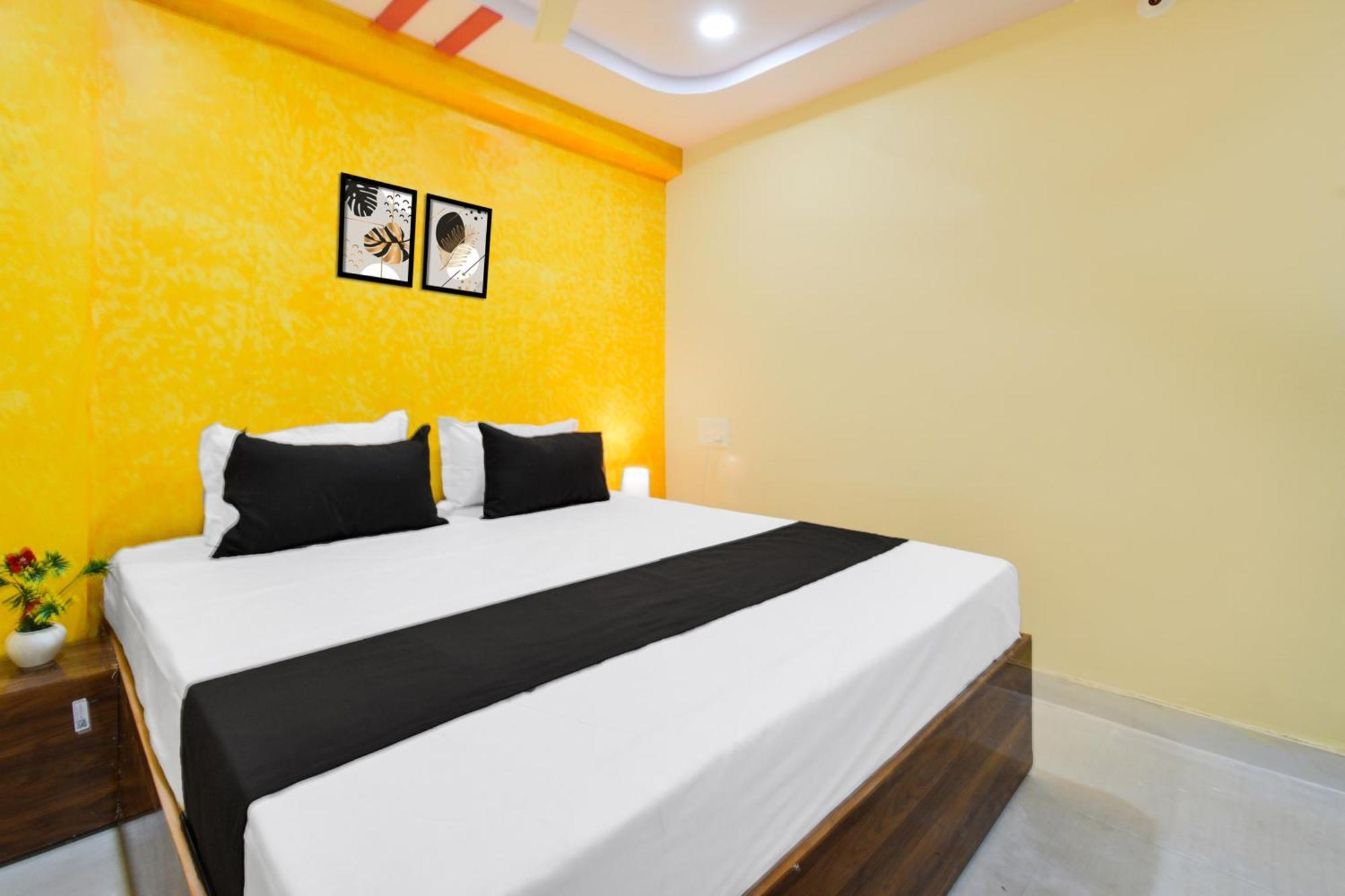 Hotel O Lucky Grand Хайдарабад Экстерьер фото